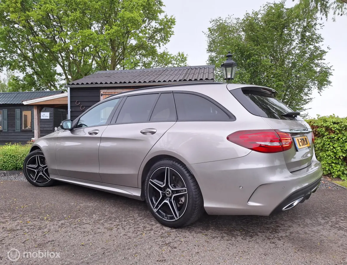 180 Business Solution AMG 1e Eigenaar, BTW-Auto ! Full-Option ! Mojavezilver ! Trekhaak-automatisch-wegklapbaar.
