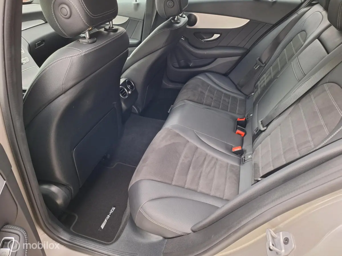 180 Business Solution AMG 1e Eigenaar, BTW-Auto ! Full-Option ! Mojavezilver ! Trekhaak-automatisch-wegklapbaar.