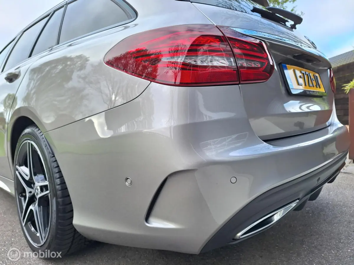 180 Business Solution AMG 1e Eigenaar, BTW-Auto ! Full-Option ! Mojavezilver ! Trekhaak-automatisch-wegklapbaar.