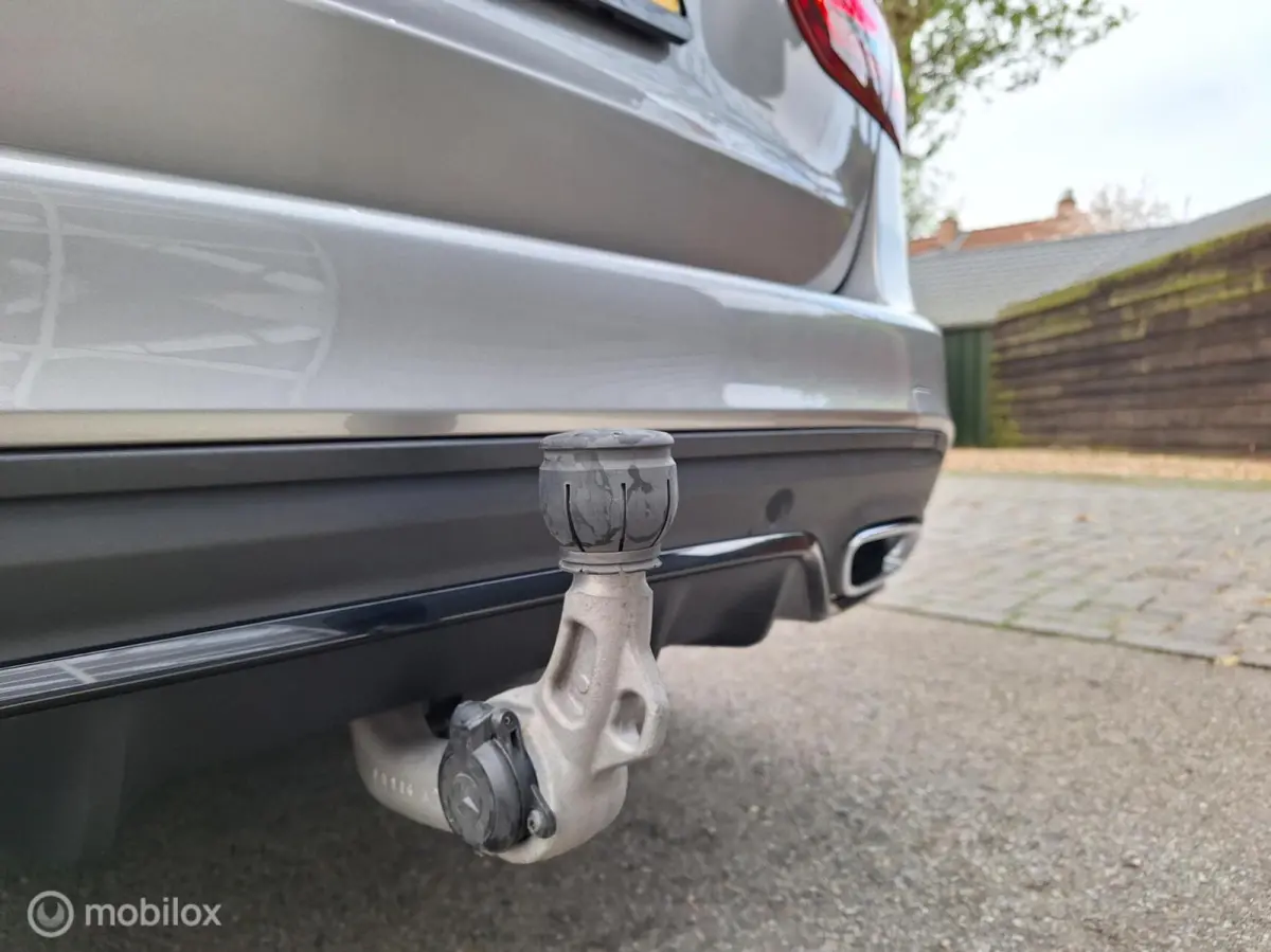 180 Business Solution AMG 1e Eigenaar, BTW-Auto ! Full-Option ! Mojavezilver ! Trekhaak-automatisch-wegklapbaar.