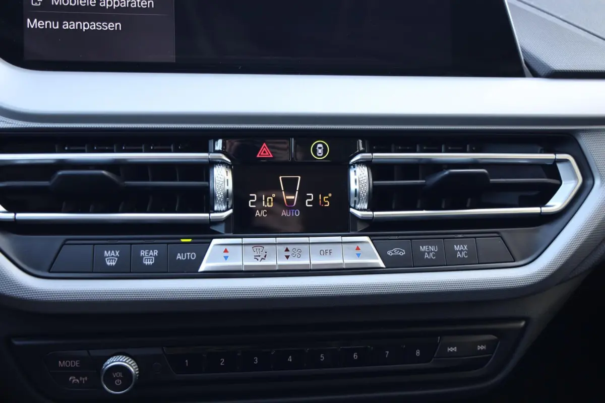 118i Business Edition|Automaat|Navi|Cruise|Apple carplay/Android auto|