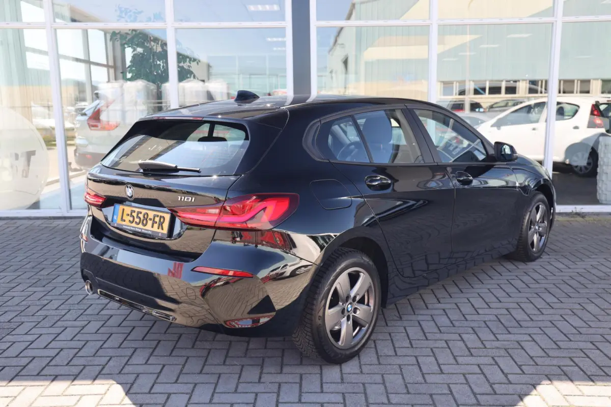 118i Business Edition|Automaat|Navi|Cruise|Apple carplay/Android auto|