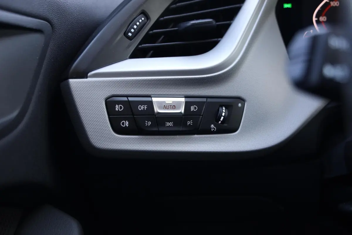 118i Business Edition|Automaat|Navi|Cruise|Apple carplay/Android auto|