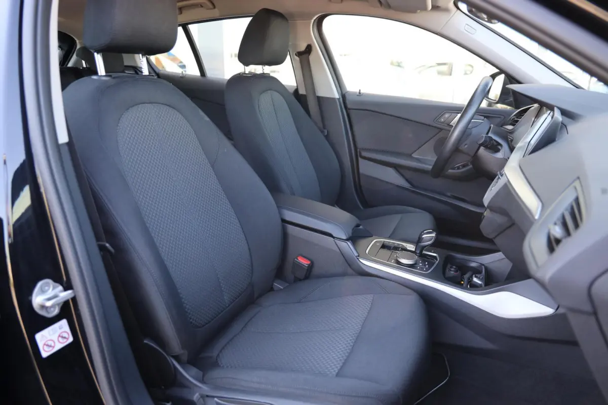 118i Business Edition|Automaat|Navi|Cruise|Apple carplay/Android auto|