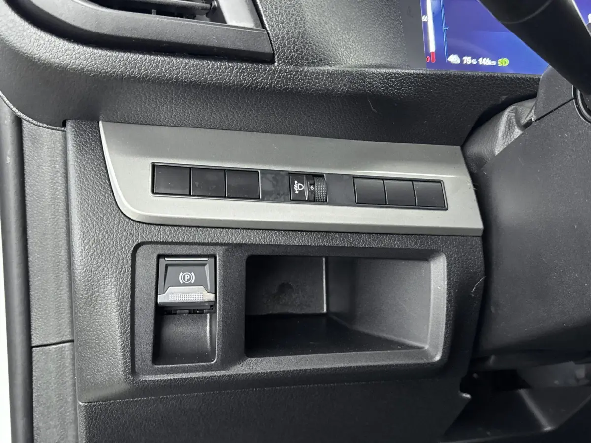 Electric L2 136pk 75 kWh Automaat | ACCU 97% | Camera | 3- Persoons | Draadlos Carplay | Navigatie