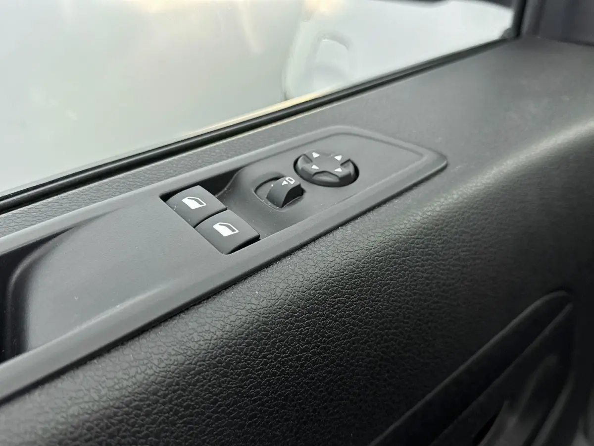 Electric L2 136pk 75 kWh Automaat | ACCU 97% | Camera | 3- Persoons | Draadlos Carplay | Navigatie