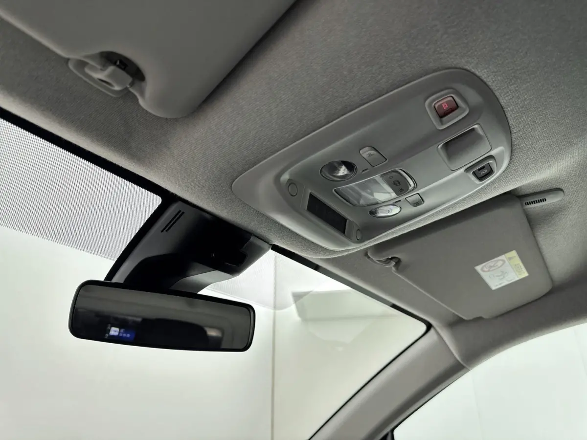 Electric L2 136pk 75 kWh Automaat | ACCU 97% | Camera | 3- Persoons | Draadlos Carplay | Navigatie
