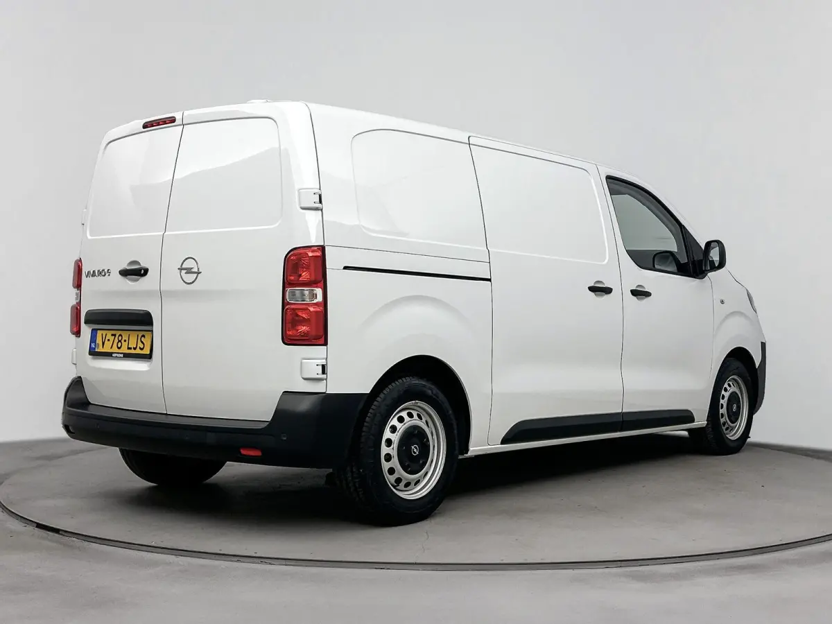 Electric L2 136pk 75 kWh Automaat | ACCU 97% | Camera | 3- Persoons | Draadlos Carplay | Navigatie