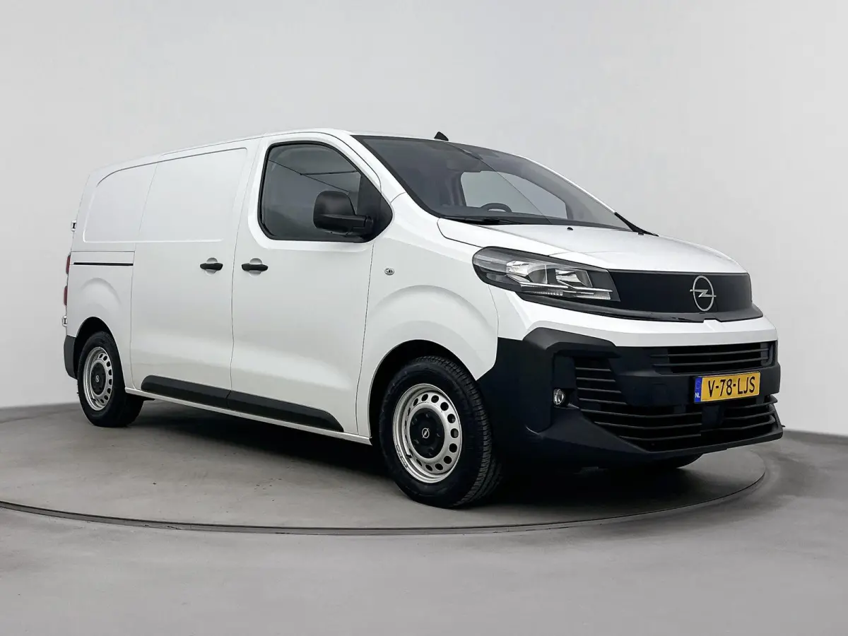 Electric L2 136pk 75 kWh Automaat | ACCU 97% | Camera | 3- Persoons | Draadlos Carplay | Navigatie