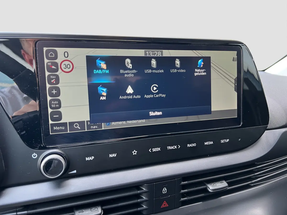 Premium 1.0 T-GDi Automaat | Camera | Climate controle | Carplay | Stoelverwarming | Digitaal cockpit | Stuurverwarming | Privacy Glass | Dodehoekdetectie