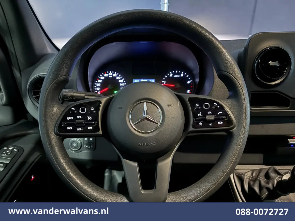 315 CDI 150pk L3H2 Euro6 Airco | 360 graden Camera | Navigatie | Apple Carplay | Cruisecontrol Android Auto, Chauffeursstoel, Stoelverwarming, Parkeersensoren, Bijrijdersbank