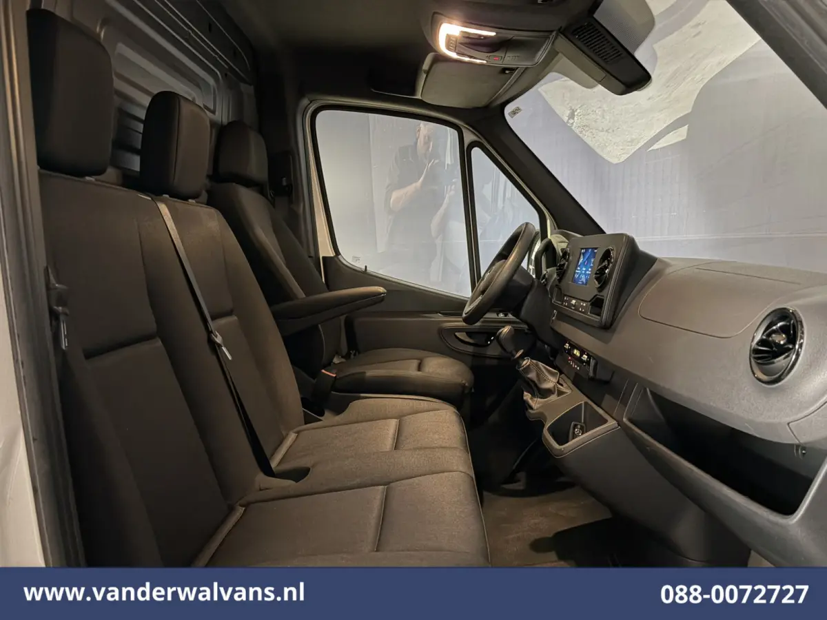 315 CDI 150pk L3H2 Euro6 Airco | 360 graden Camera | Navigatie | Apple Carplay | Cruisecontrol Android Auto, Chauffeursstoel, Stoelverwarming, Parkeersensoren, Bijrijdersbank