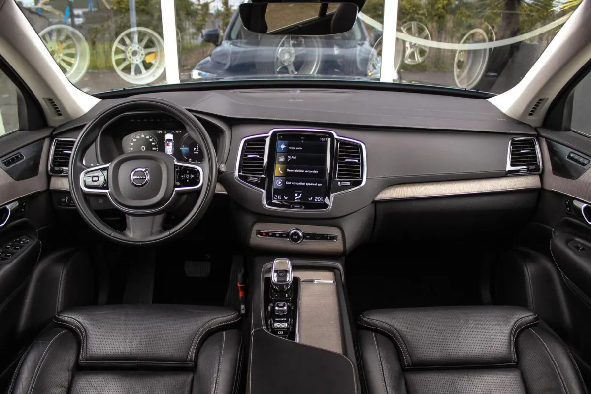 2.0 T8 Recharge AWD Inscription Exclusive | 1e eigenaar | NL auto | Stoelventilatie | Massage | Harman Kardon | Stuurverwarming | 360 camera | Panoramadak | Nappaleer | DAB