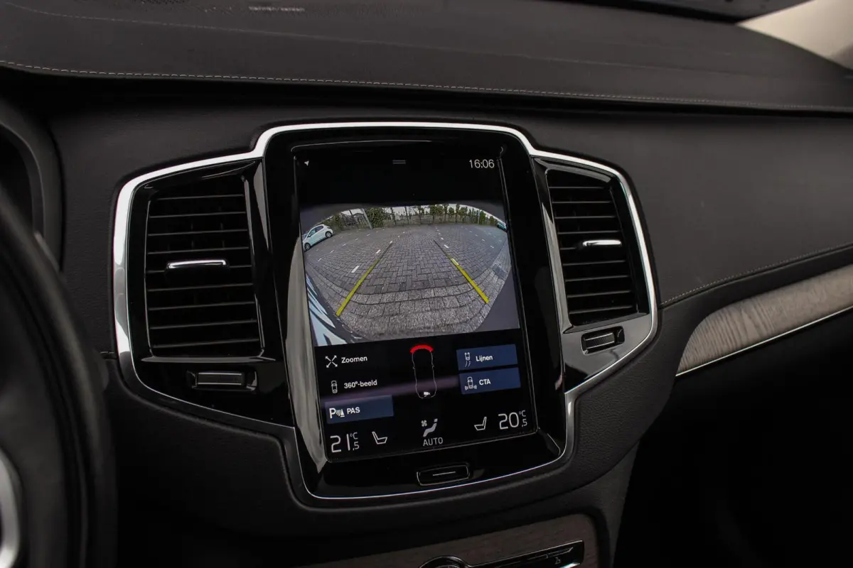 2.0 T8 Recharge AWD Inscription Exclusive | 1e eigenaar | NL auto | Stoelventilatie | Massage | Harman Kardon | Stuurverwarming | 360 camera | Panoramadak | Nappaleer | DAB