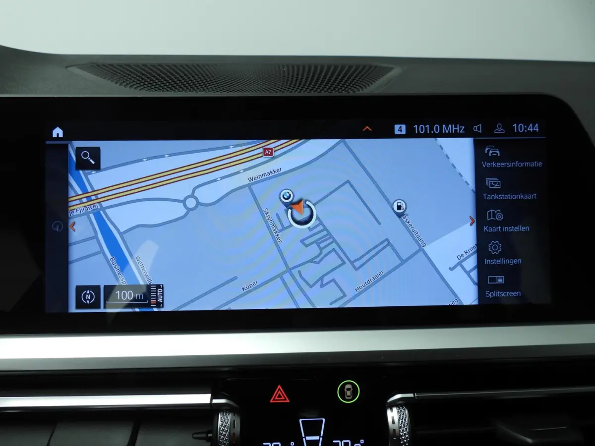 320i | LED | Navigatie | Sportstoelen | Stoelverwarming | Keyles go | Chrome line | DAB | hifi speakers | Alu 18 inch