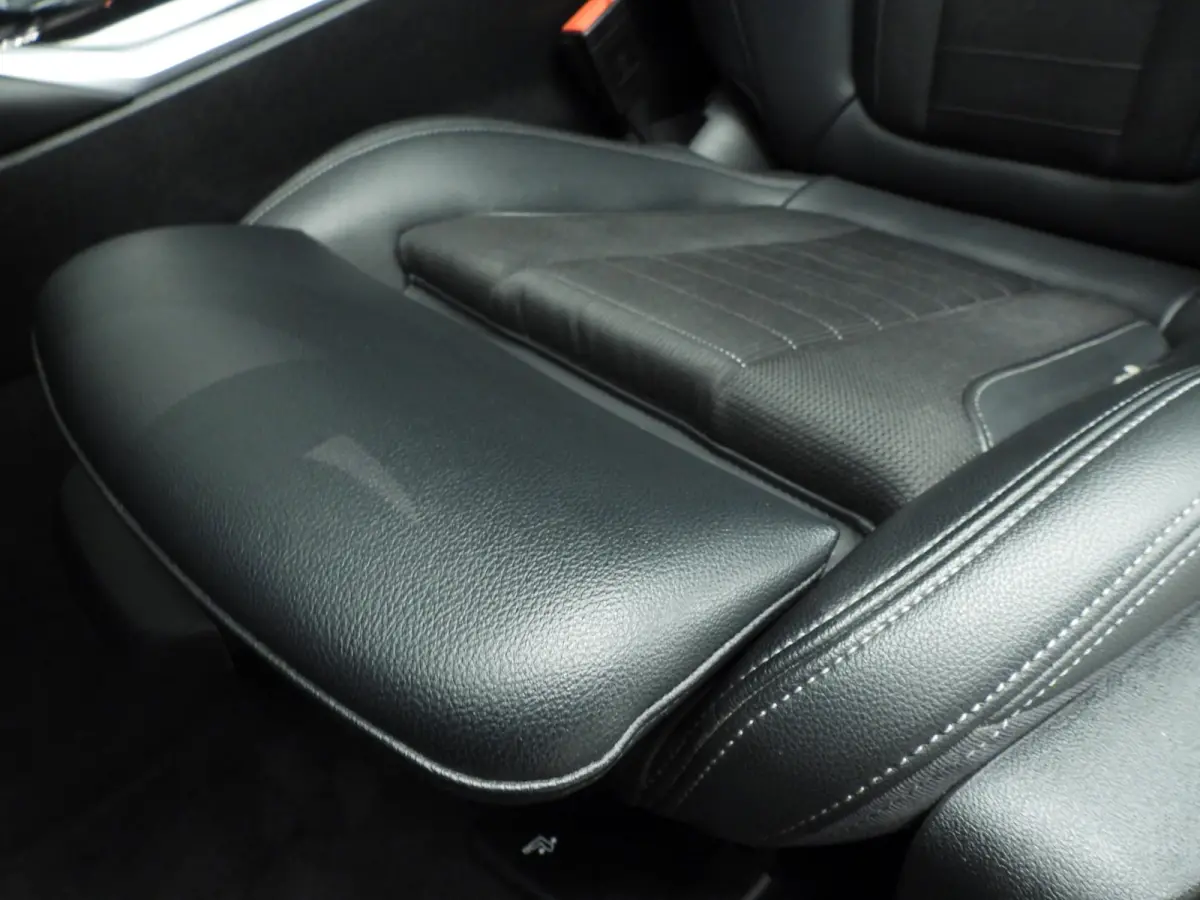 320i | LED | Navigatie | Sportstoelen | Stoelverwarming | Keyles go | Chrome line | DAB | hifi speakers | Alu 18 inch