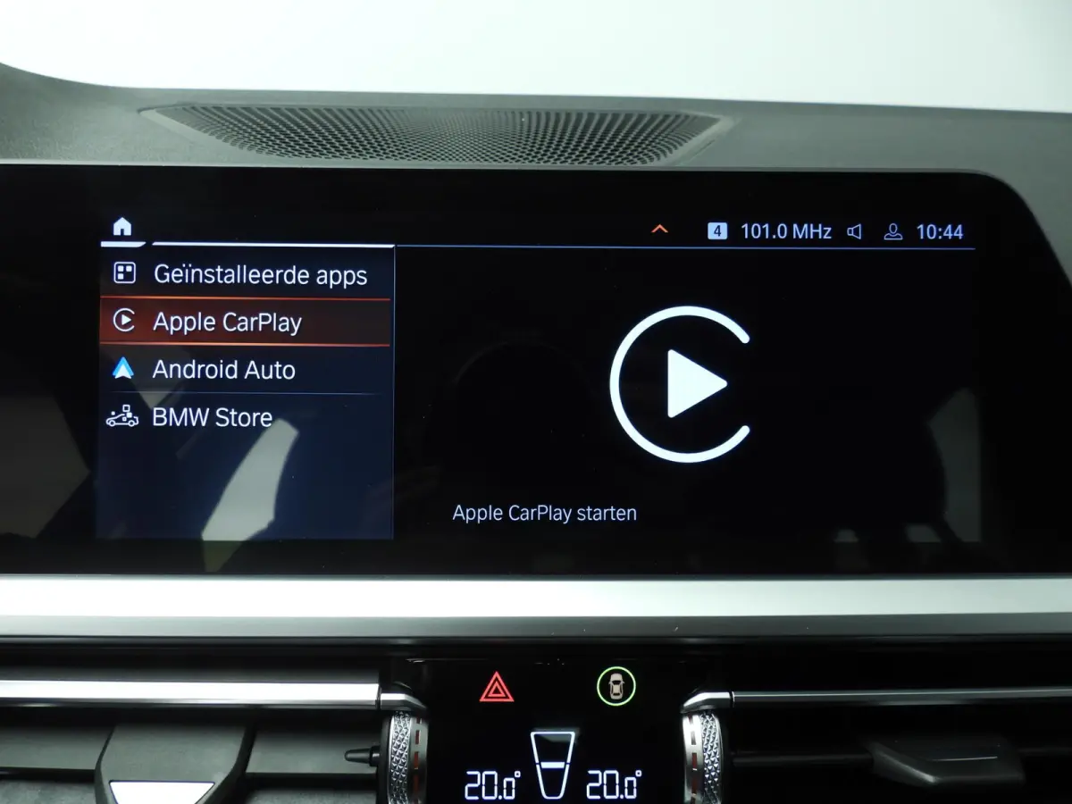 320i | LED | Navigatie | Sportstoelen | Stoelverwarming | Keyles go | Chrome line | DAB | hifi speakers | Alu 18 inch