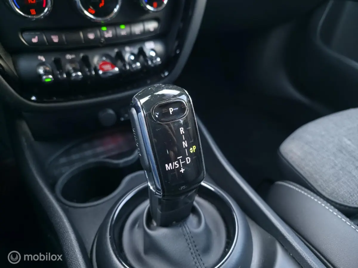1.5 / Navi / Carplay / Stoelv. / JCW velgen