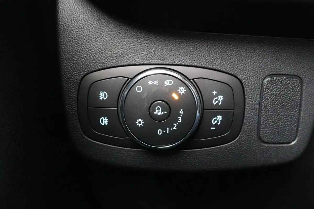 1.0 EcoBoost ST-Line | 1e Eigenaar! | Automaat | Winter Pack | Navi | Camera | Parkeersensoren V+A | Clima | Keyless | Lichtmetalen Velgen | LED | Cruise Control