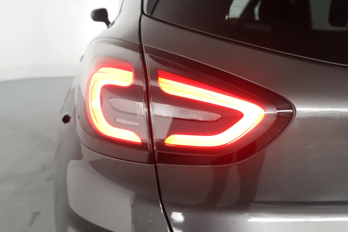 1.0 EcoBoost ST-Line | 1e Eigenaar! | Automaat | Winter Pack | Navi | Camera | Parkeersensoren V+A | Clima | Keyless | Lichtmetalen Velgen | LED | Cruise Control