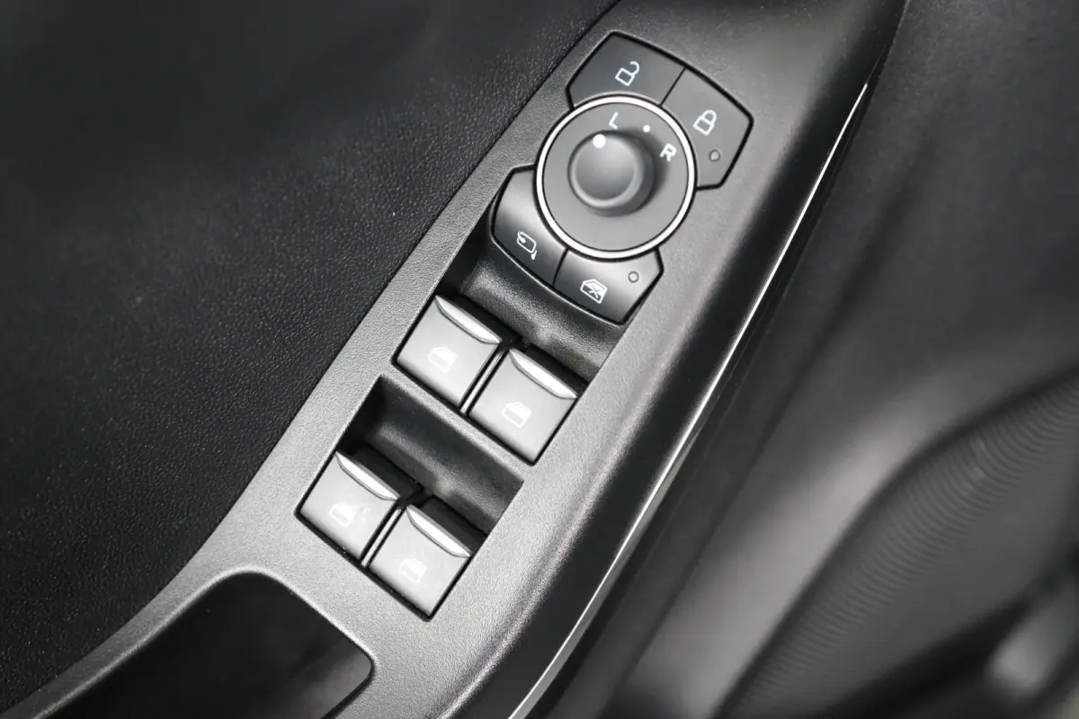 1.0 EcoBoost ST-Line | 1e Eigenaar! | Automaat | Winter Pack | Navi | Camera | Parkeersensoren V+A | Clima | Keyless | Lichtmetalen Velgen | LED | Cruise Control