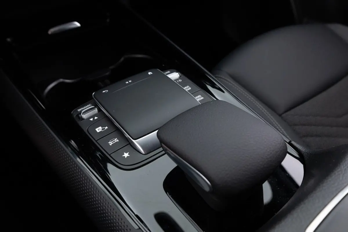 250 e Business Edition Plus | Half LEDER | Full LED | ECC | CAMERA | PHEV