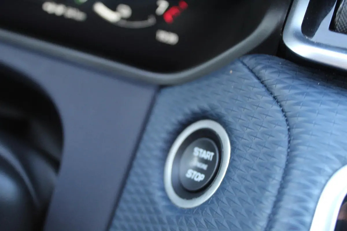 2.0 P400e AWD S PHEV/Camera/Memory