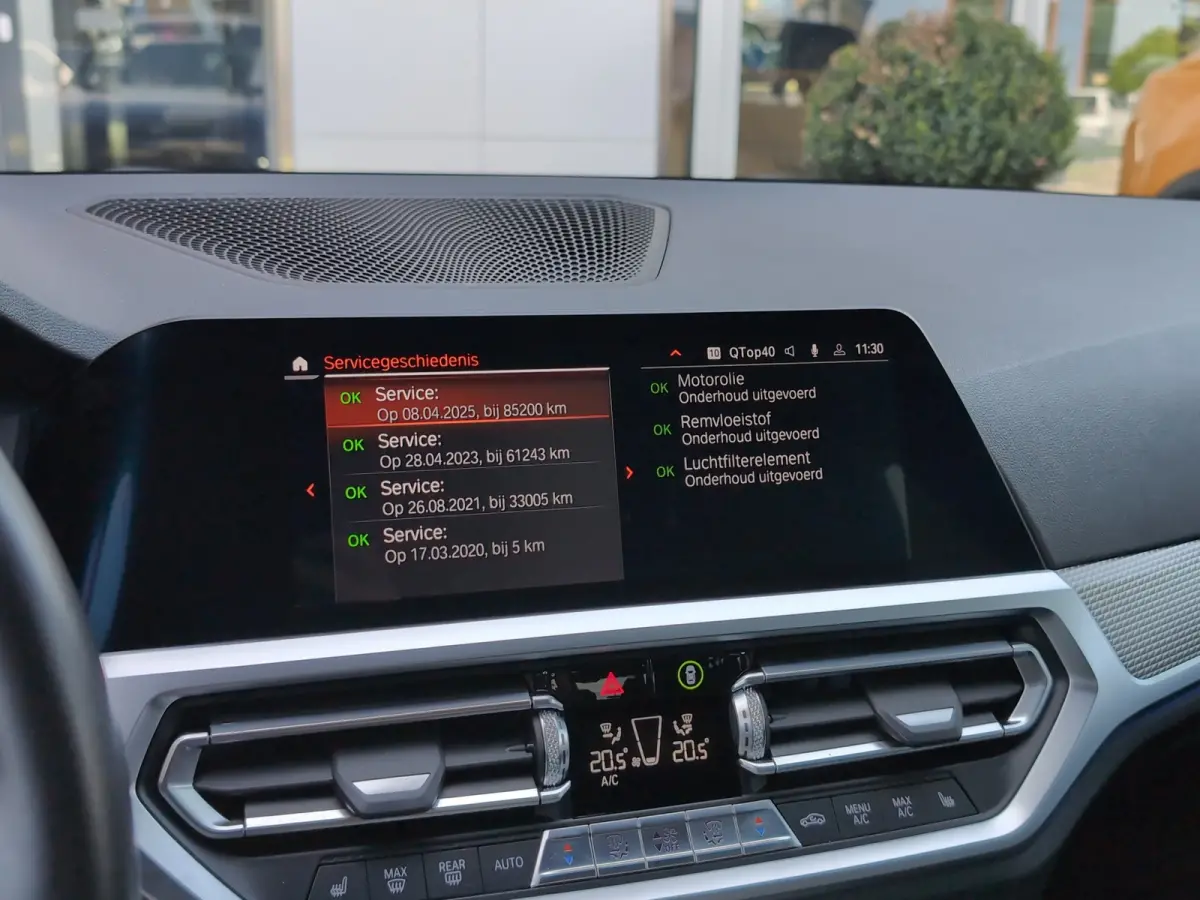318i Executive Edition | M Sport | Harman/Kardon | Stoelverwarming | Camera | Cruise control | Navi |