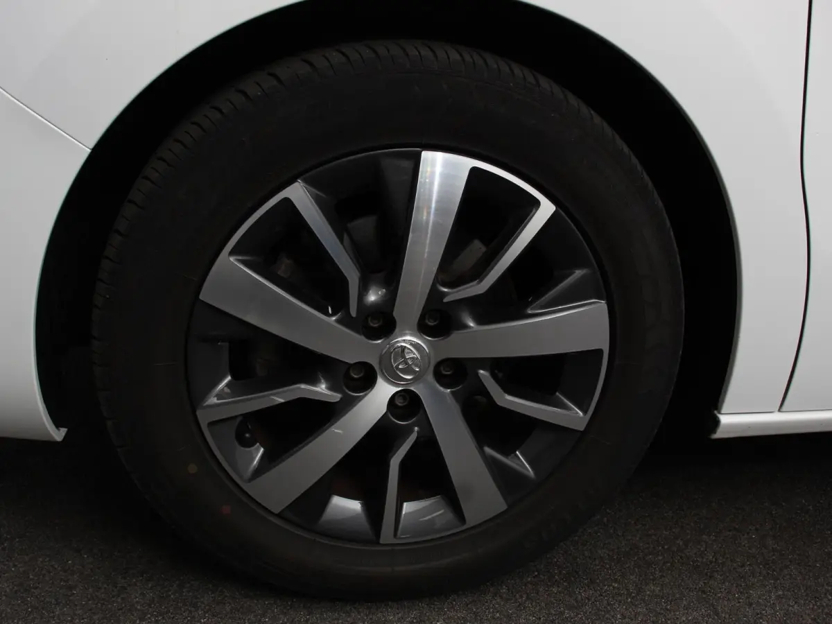 Verso Luxury L2 8persoons PERSONENBUS 8p SOH 89% Navigatie Parkeersensoren Cruise Control Stoelverwarming Climate Control LM Velgen