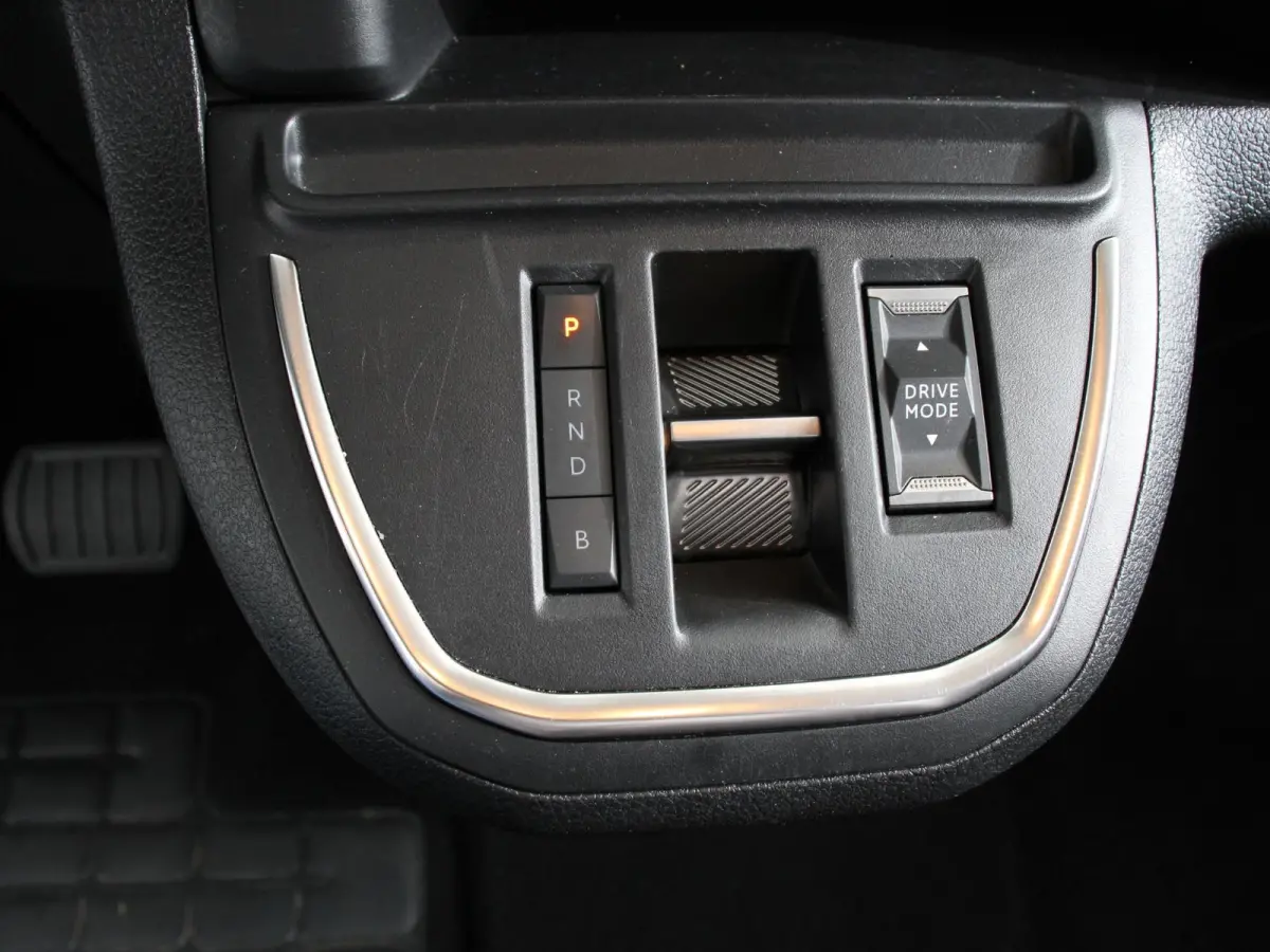 Verso Luxury L2 8persoons PERSONENBUS 8p SOH 89% Navigatie Parkeersensoren Cruise Control Stoelverwarming Climate Control LM Velgen