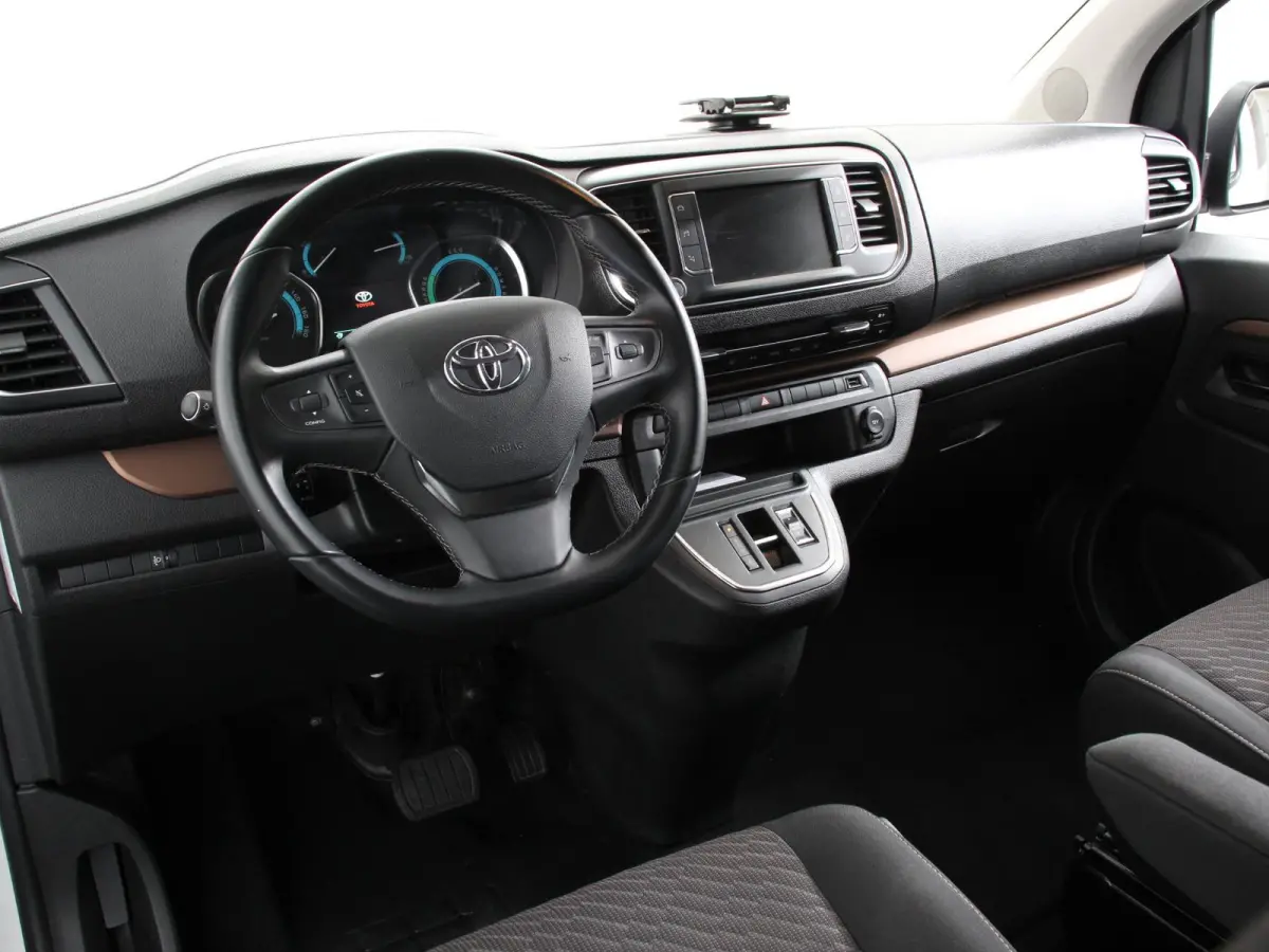 Verso Luxury L2 8persoons PERSONENBUS 8p SOH 89% Navigatie Parkeersensoren Cruise Control Stoelverwarming Climate Control LM Velgen
