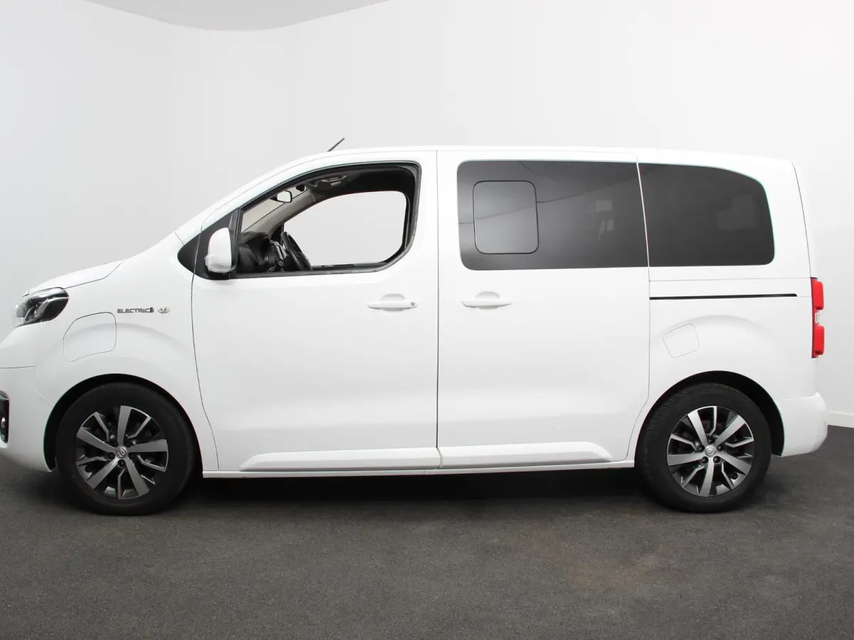 Verso Luxury L2 8persoons PERSONENBUS 8p SOH 89% Navigatie Parkeersensoren Cruise Control Stoelverwarming Climate Control LM Velgen