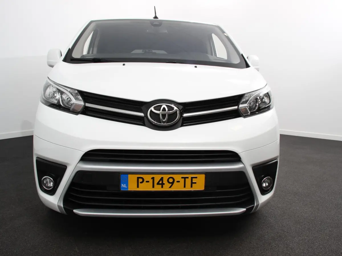 Verso Luxury L2 8persoons PERSONENBUS 8p SOH 89% Navigatie Parkeersensoren Cruise Control Stoelverwarming Climate Control LM Velgen