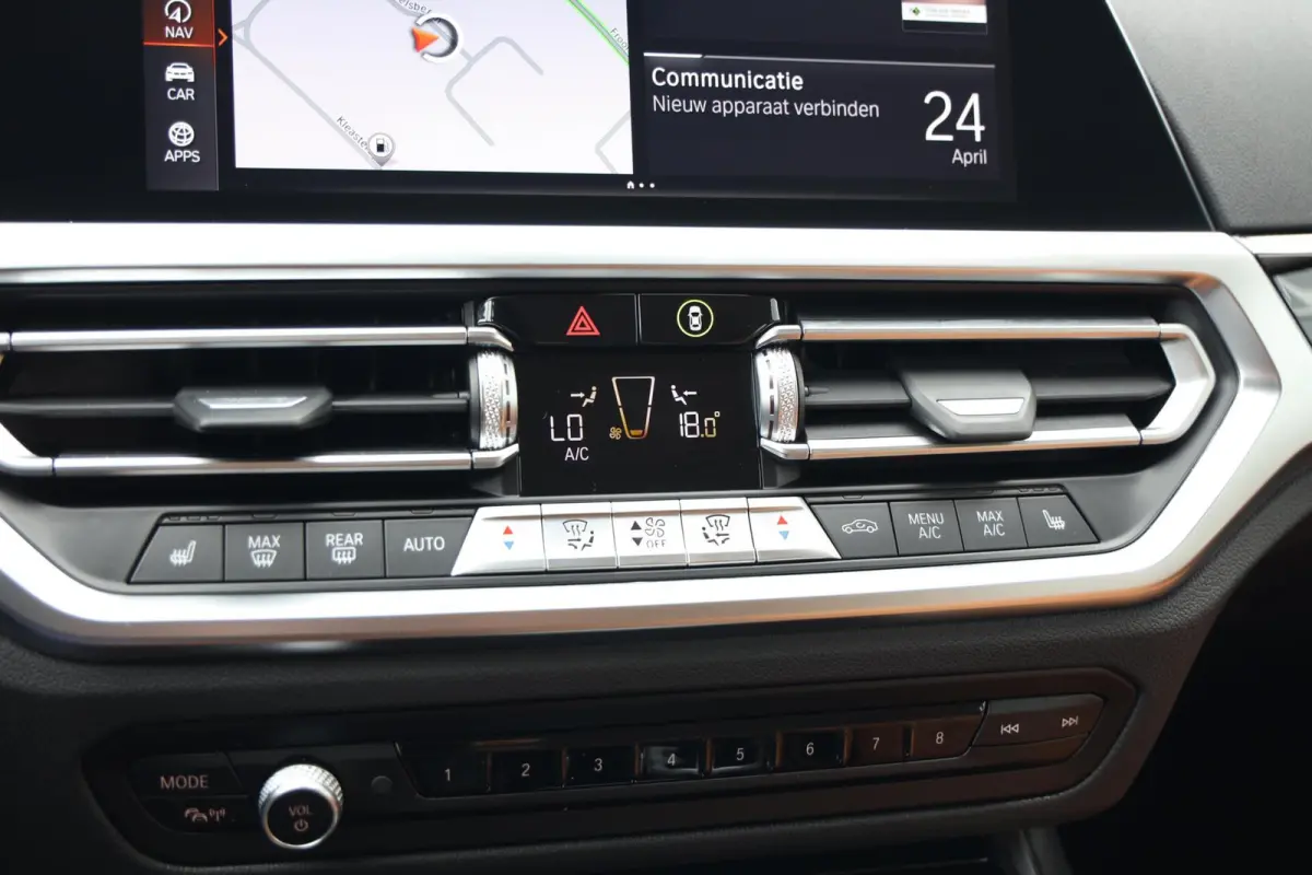 318i Business Edition Plus|Leder|Automaat|Individual|Navi|Apple carplay/Android auto|Cruise|