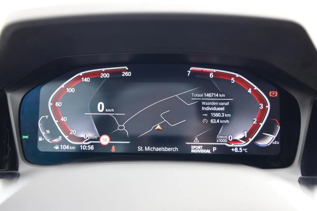 318i Business Edition Plus|Leder|Automaat|Individual|Navi|Apple carplay/Android auto|Cruise|