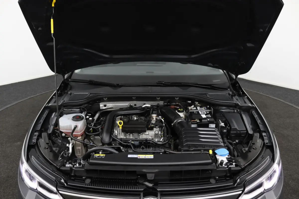 1.0 TSI Life | Adaptive cruise | Lichtmetaal |