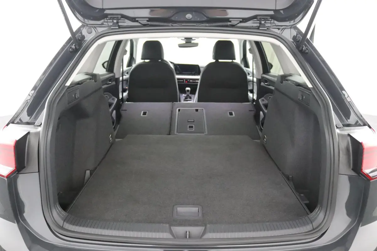 1.0 TSI Life | Adaptive cruise | Lichtmetaal |