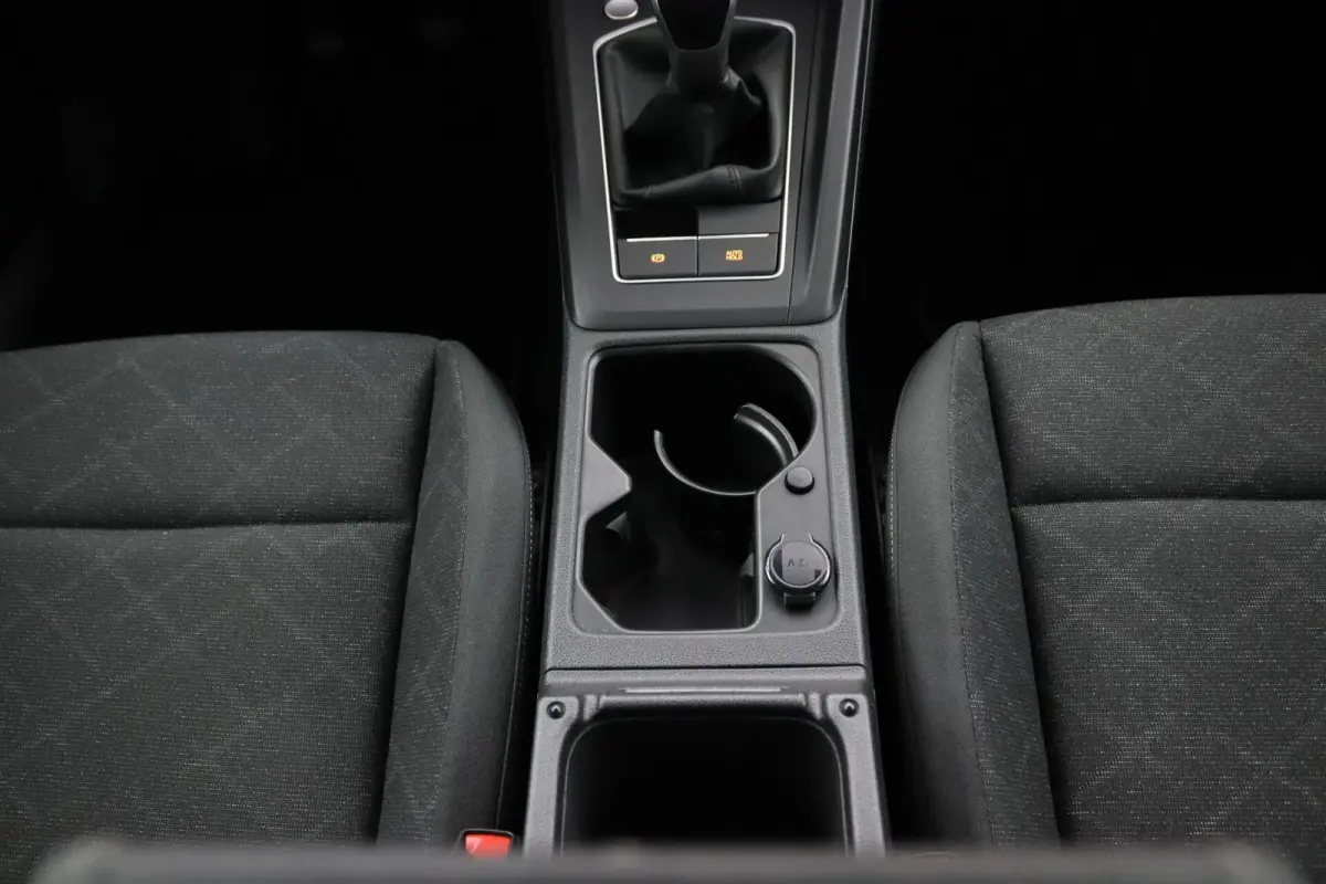 1.0 TSI Life | Adaptive cruise | Lichtmetaal |