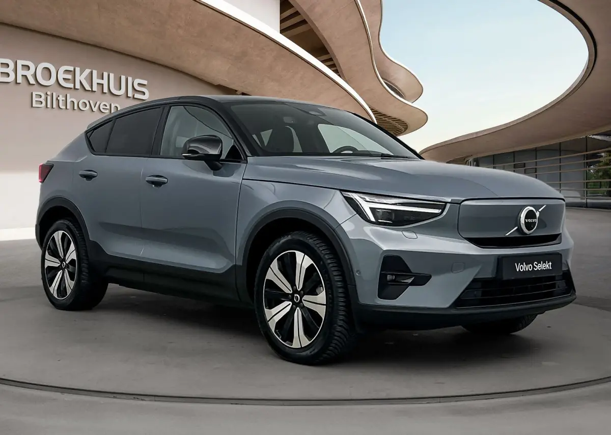 Recharge Twin Intro Edition 78 kWh | Trekhaak | PDC V+A en 360 Camera | Elektrische achterklep | AWD | Panoramadak | Alcantara Bekleding | Keyless | Extra getint glas |