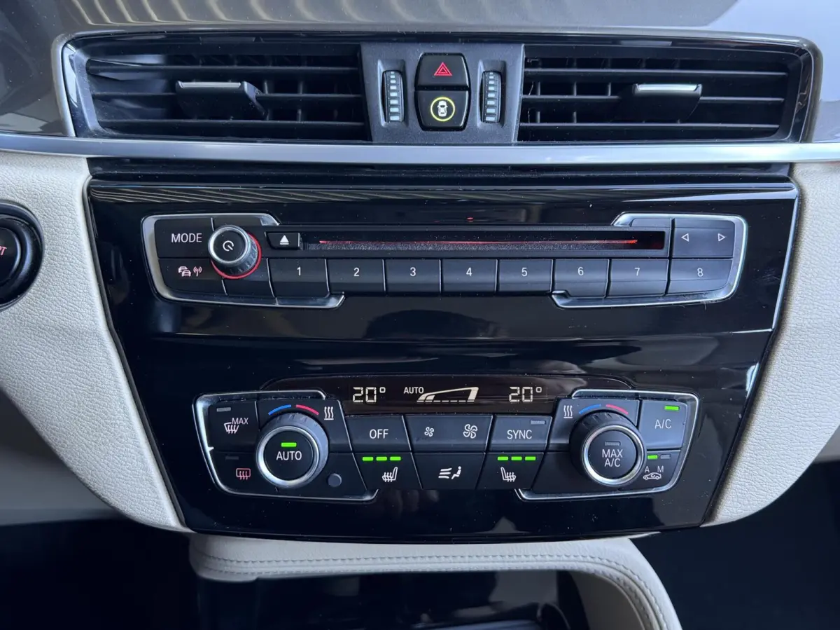 sDrive20i High Exe NL AUTO|AUTOMAAT|PANO|AFN. HAAK|HUD