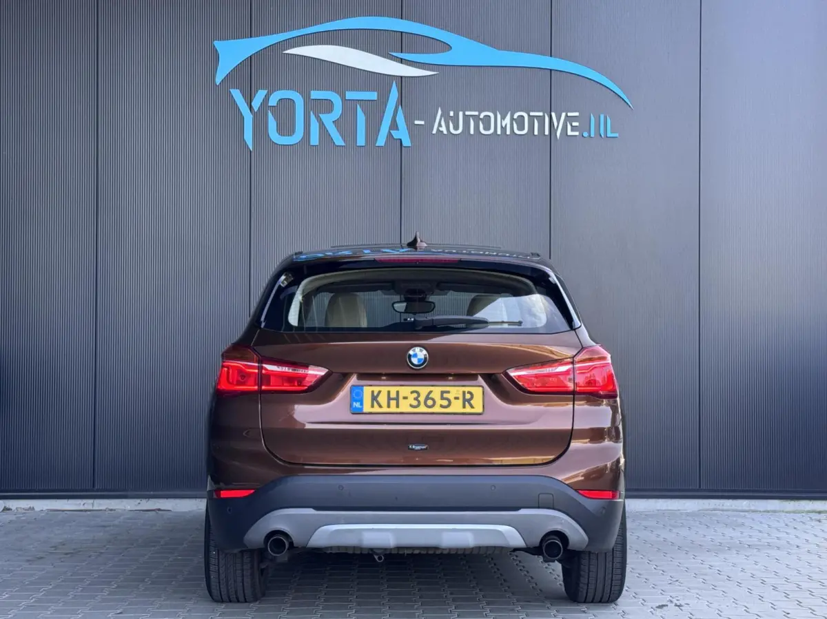 sDrive20i High Exe NL AUTO|AUTOMAAT|PANO|AFN. HAAK|HUD