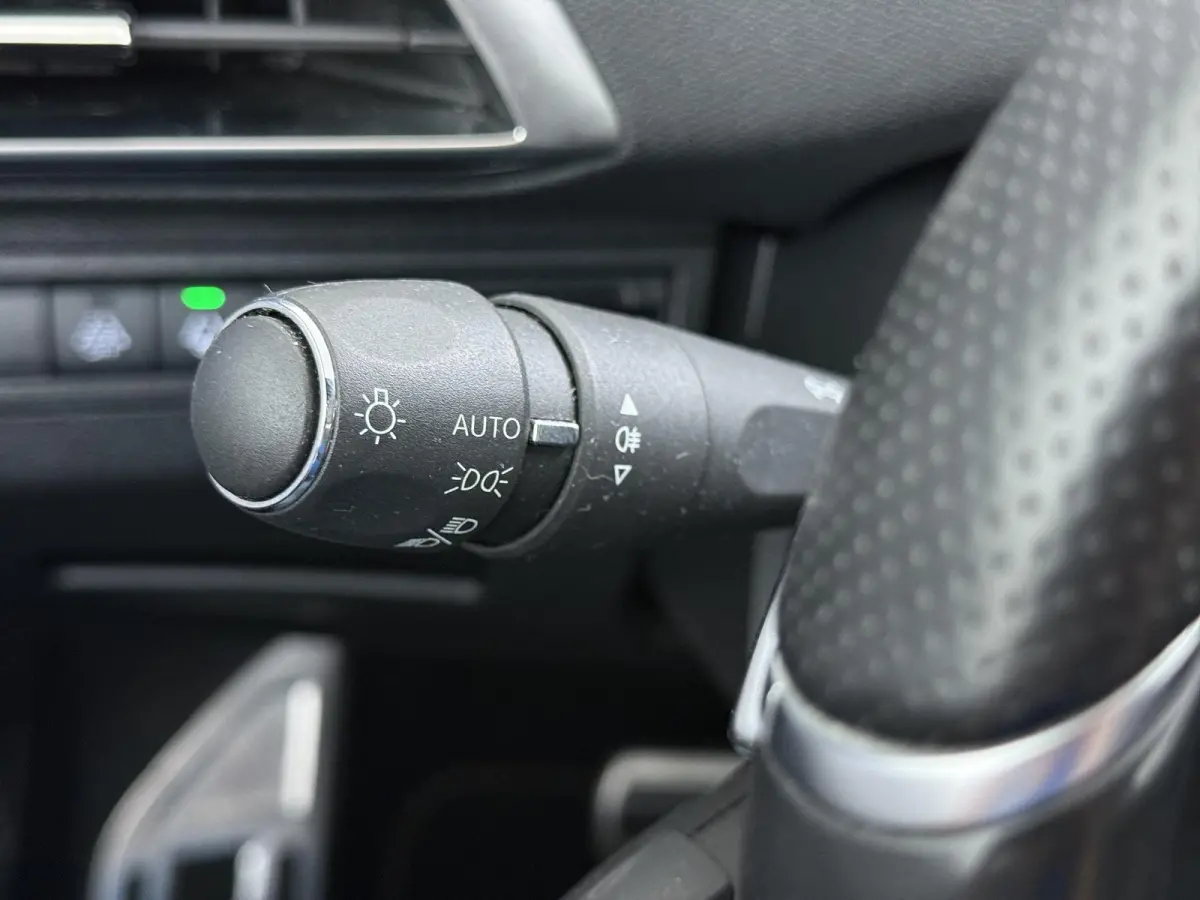 130pk GT Automaat | 1ste eigenaar | FOCAL Audio | Camera | Stoelverwarming | Navigatie | LED lampen | Adaptieve Cruise Control