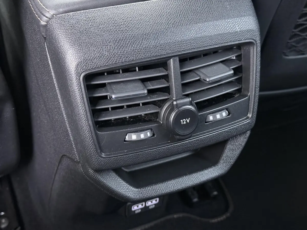 130pk GT Automaat | 1ste eigenaar | FOCAL Audio | Camera | Stoelverwarming | Navigatie | LED lampen | Adaptieve Cruise Control