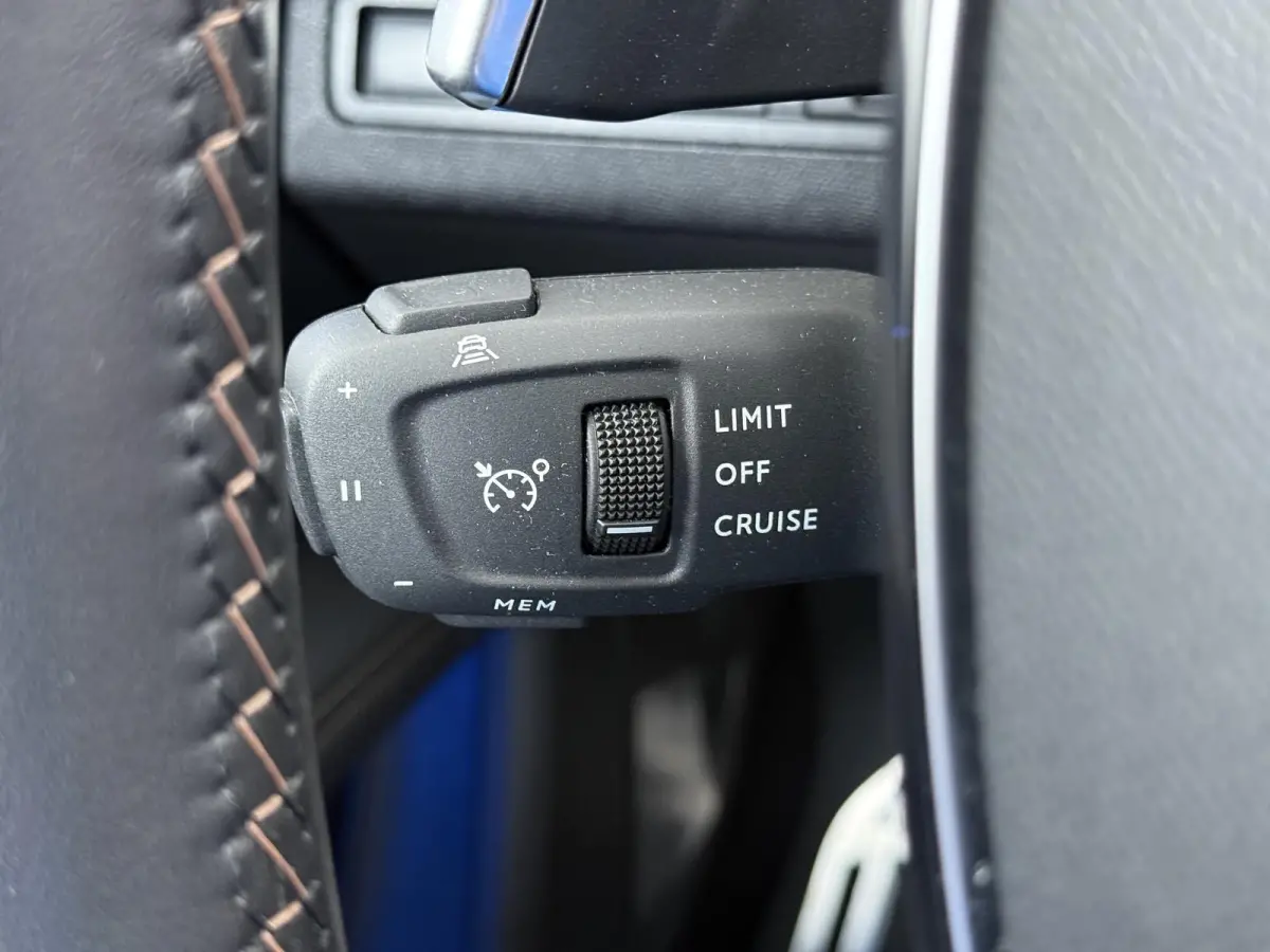 130pk GT Automaat | 1ste eigenaar | FOCAL Audio | Camera | Stoelverwarming | Navigatie | LED lampen | Adaptieve Cruise Control