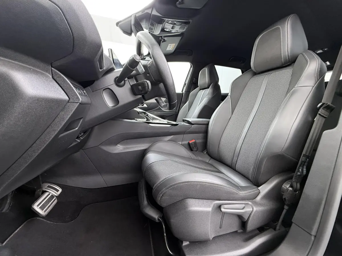 130pk GT Automaat | 1ste eigenaar | FOCAL Audio | Camera | Stoelverwarming | Navigatie | LED lampen | Adaptieve Cruise Control