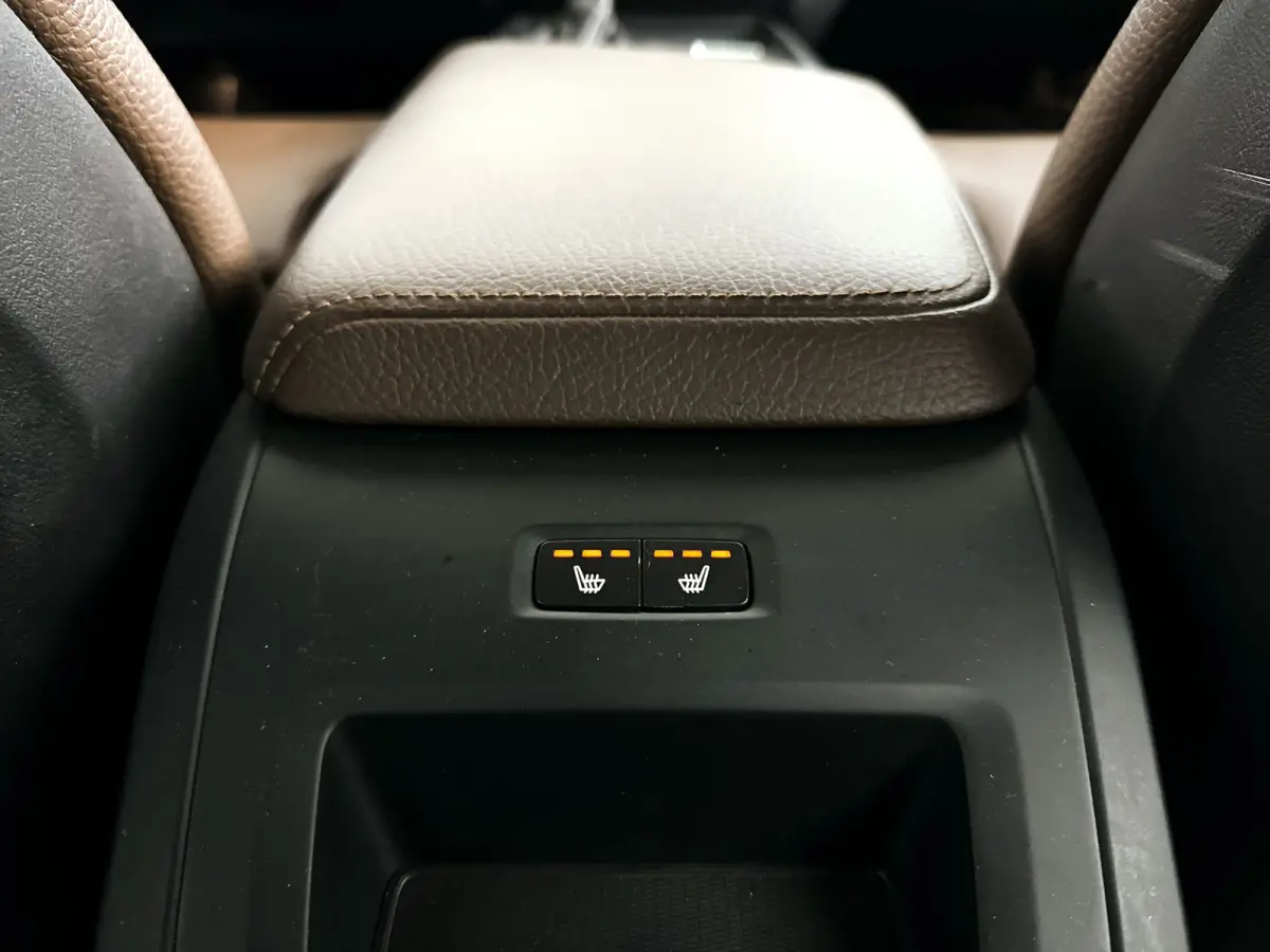 T5 Inscription | Parkeercamera | Stoel- en stuurverwarming | Navigatie | Cruise control