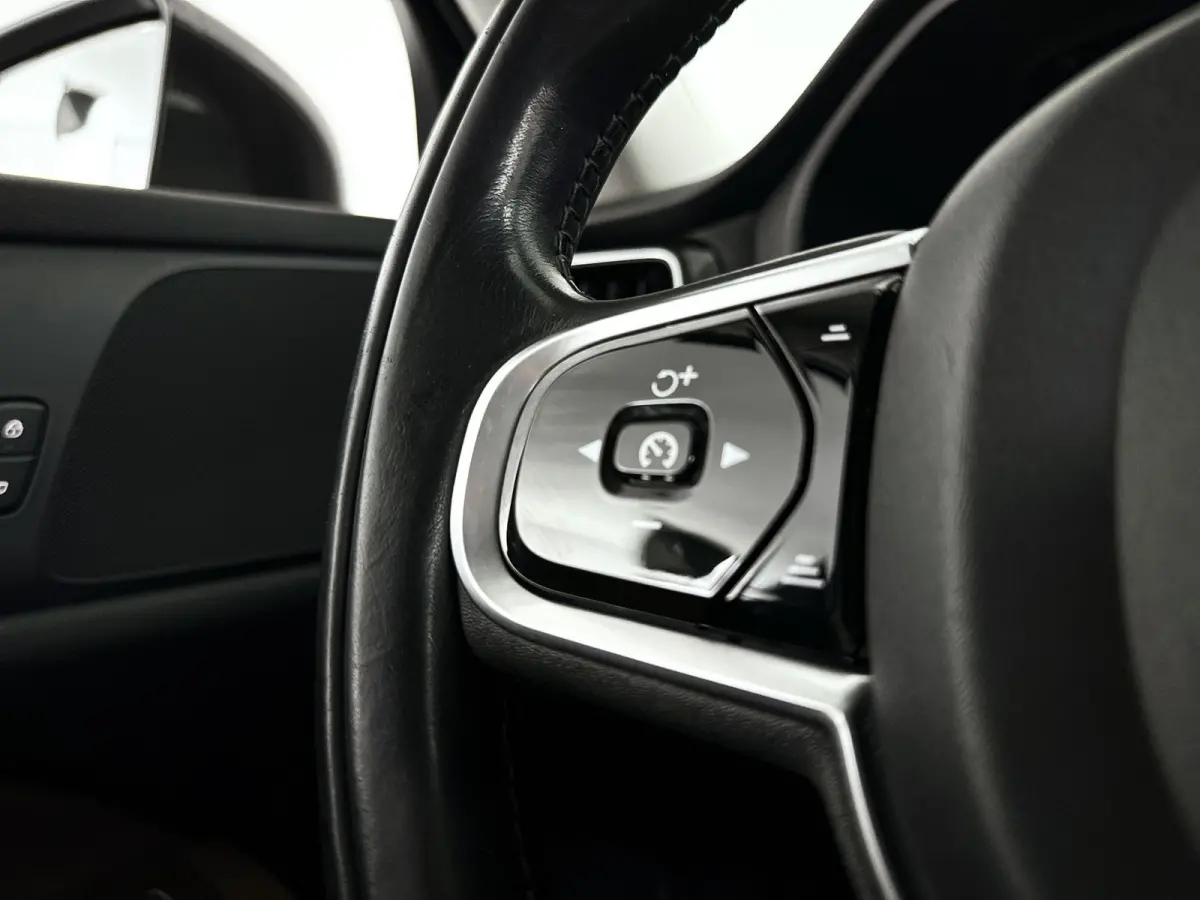 T5 Inscription | Parkeercamera | Stoel- en stuurverwarming | Navigatie | Cruise control