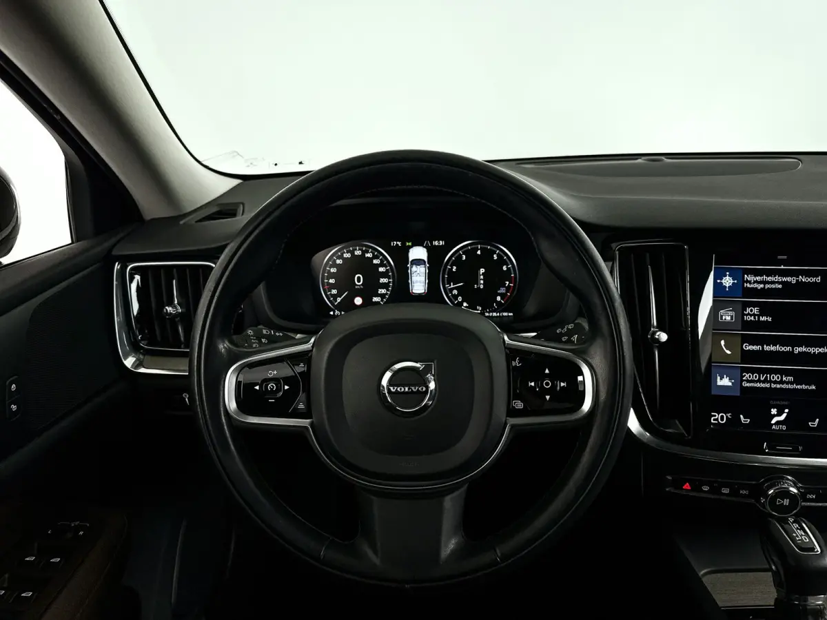 T5 Inscription | Parkeercamera | Stoel- en stuurverwarming | Navigatie | Cruise control