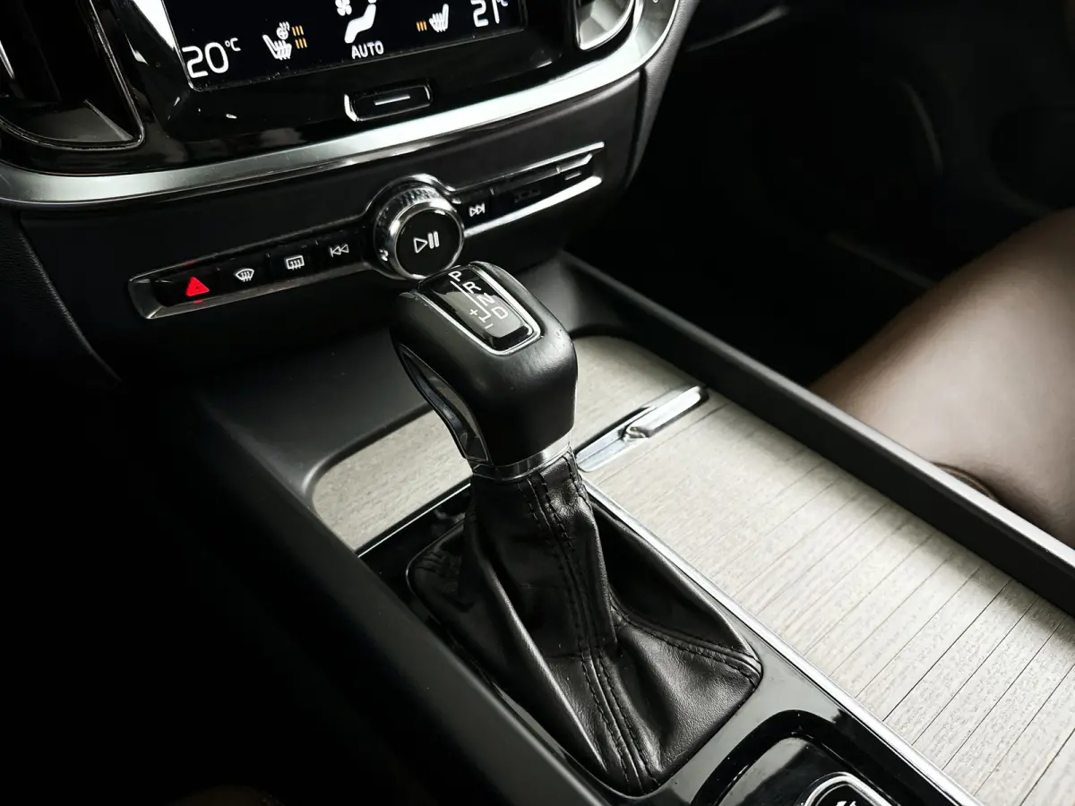 T5 Inscription | Parkeercamera | Stoel- en stuurverwarming | Navigatie | Cruise control