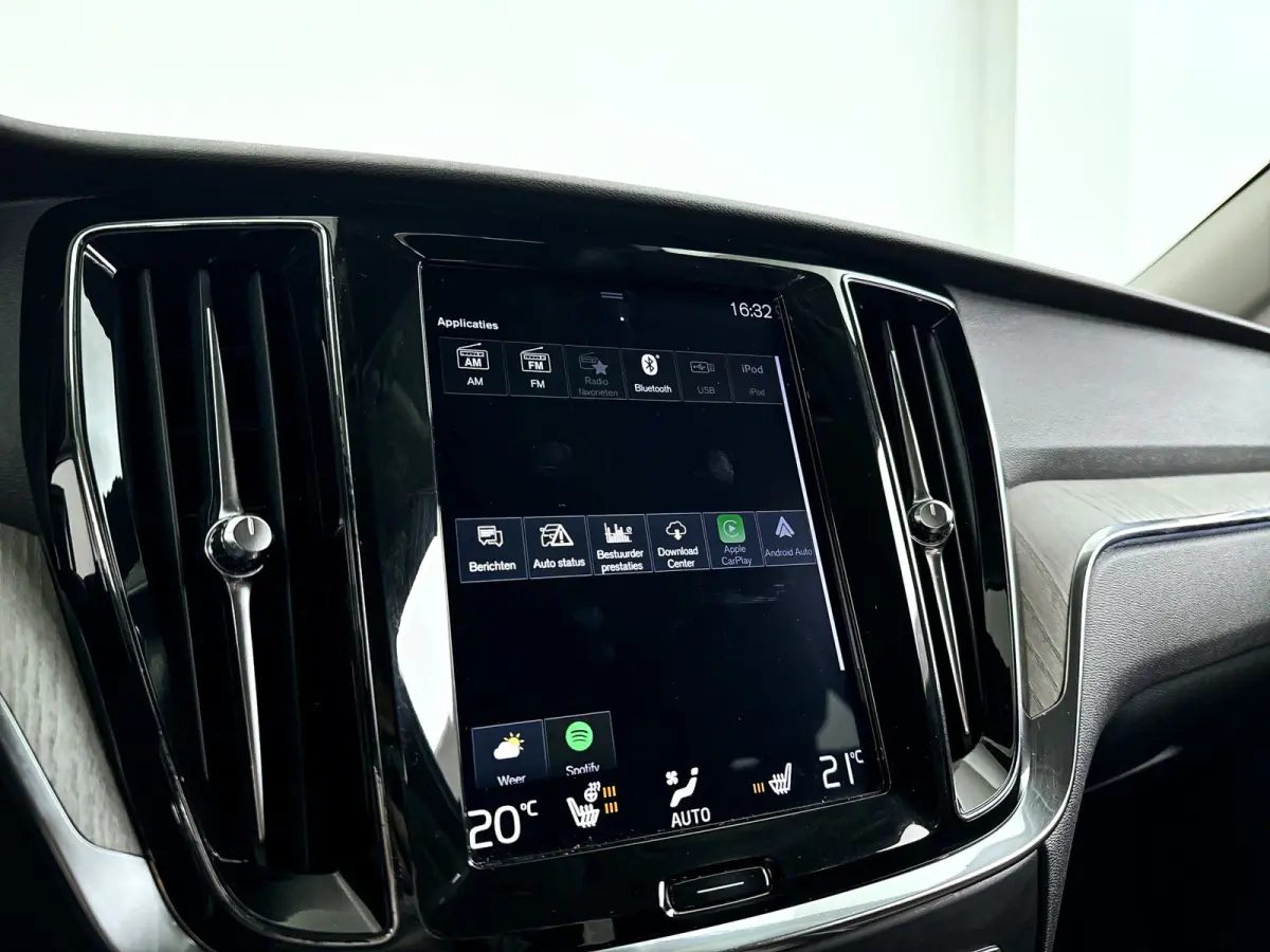 T5 Inscription | Parkeercamera | Stoel- en stuurverwarming | Navigatie | Cruise control